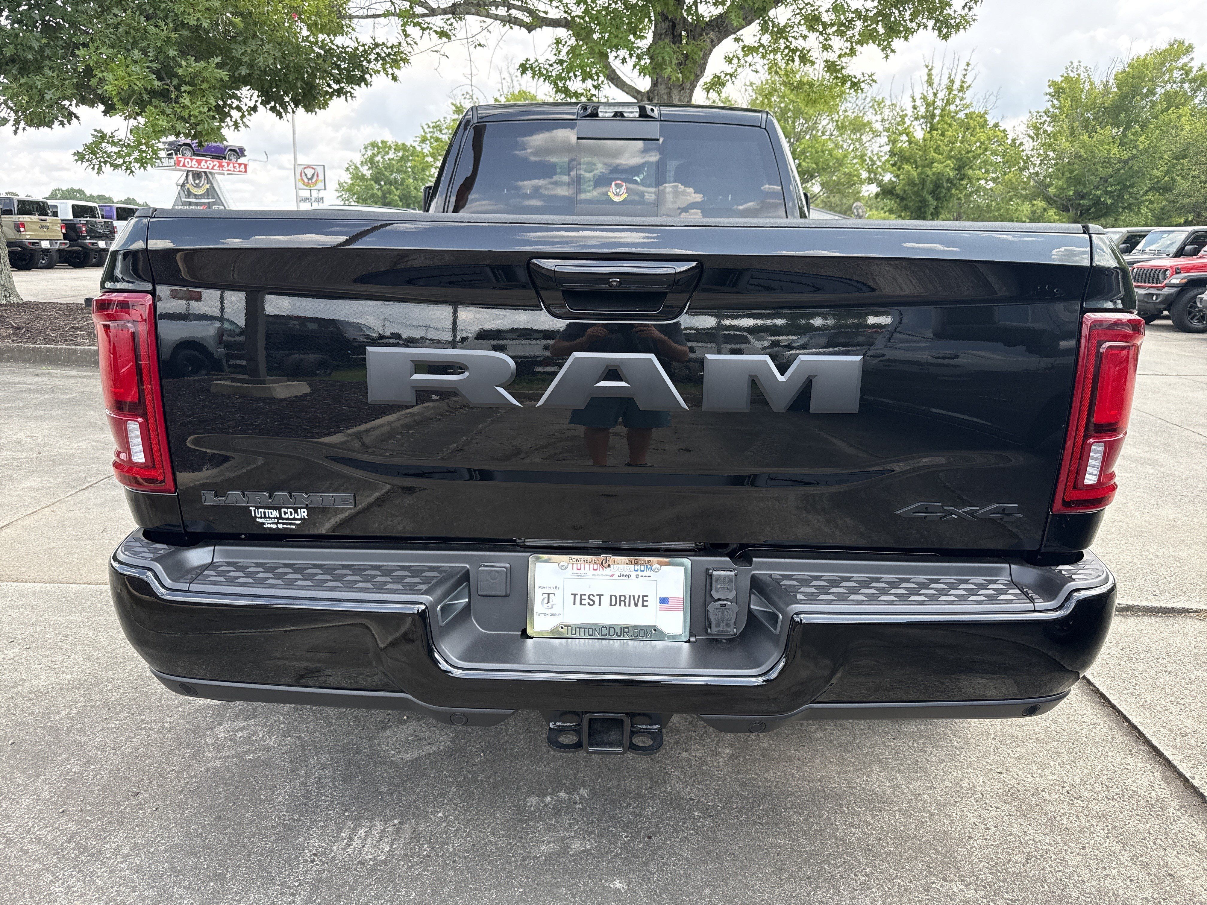 New 2026 RAM 3500 Laramie AWD/4WD image 6