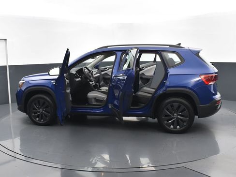 Used 2024 Volkswagen Taos S image 30