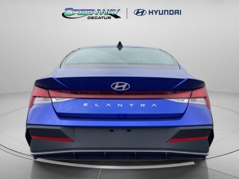 New 2026 Hyundai Elantra SE image 8