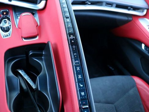 Used 2024 Chevrolet Corvette Stingray Preferred Cpe w/ 2LT image 16