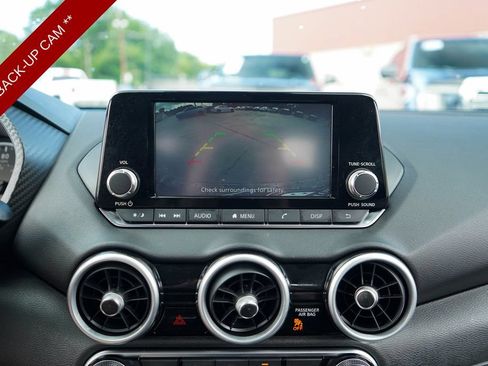 Used 2025 Nissan Sentra S w/ Lighting Package FWD image 10