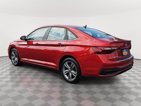 Used 2024 Volkswagen Jetta SE w/ Panoramic Sunroof Package FWD image 7