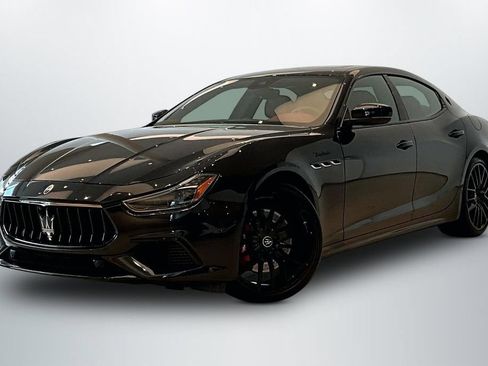Used 2023 Maserati Ghibli Modena RWD image 3