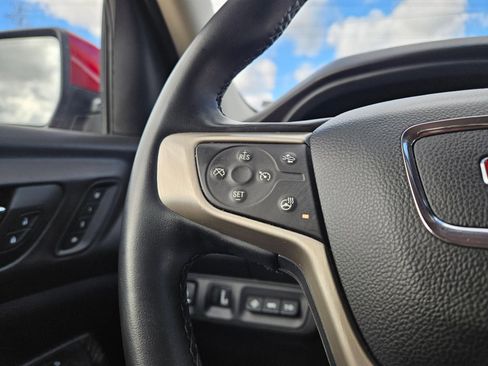 Used 2023 GMC Acadia Denali image 12