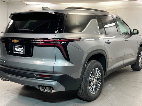 New 2026 Chevrolet Traverse LT w/ Driver Confidence Package AWD/4WD image 6