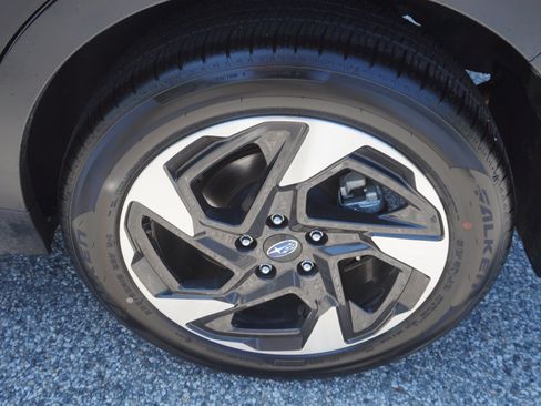 Used 2026 Subaru Crosstrek 2.5i Limited AWD/4WD image 9
