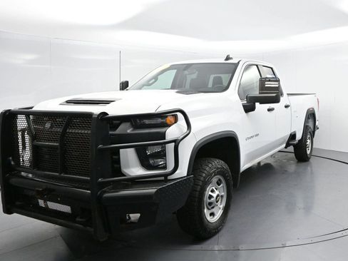 Used 2021 Chevrolet Silverado 2500 W/T w/ WT Convenience Package AWD/4WD image 3