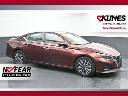 Used 2023 Nissan Altima 2.5 SV