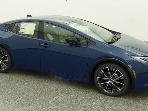 New 2026 Toyota Prius XLE FWD image 12