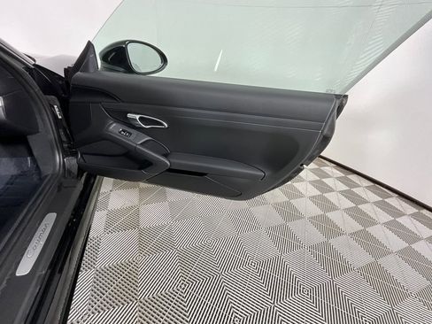 Used 2024 Porsche 718 Cayman image 15