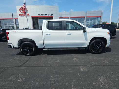 Used 2022 Chevrolet Silverado 1500 RST AWD/4WD image 2