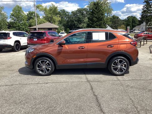 Used 2020 Buick Encore GX Essence image 3