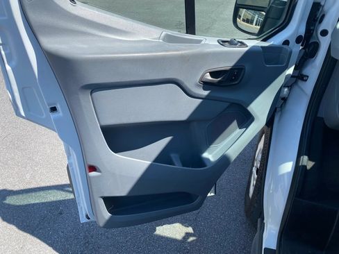 Used 2016 Ford Transit 350 XLT RWD image 8
