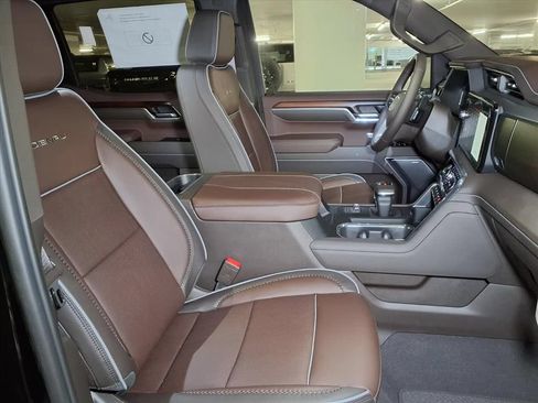 Used 2026 GMC Sierra 1500 Denali AWD/4WD image 6