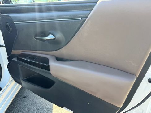 Used 2023 Lexus ES 350 w/ Premium Package FWD image 27