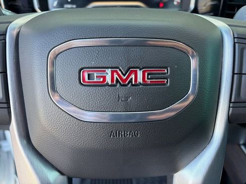 Used 2022 GMC Sierra 1500 SLT w/ SLT Convenience Package image 7