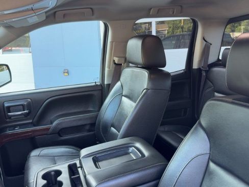 Used 2017 GMC Sierra 1500 SLT w/ SLT Premium Package AWD/4WD image 10