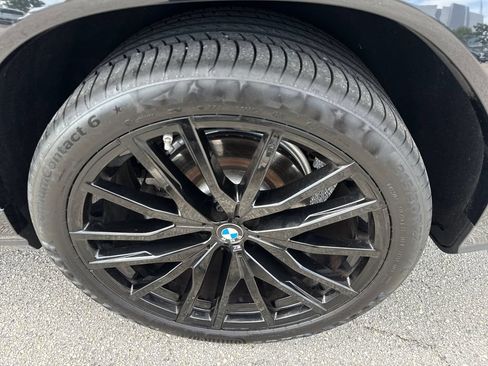 Used 2022 BMW X6 xDrive40i w/ M Sport Package AWD/4WD image 13