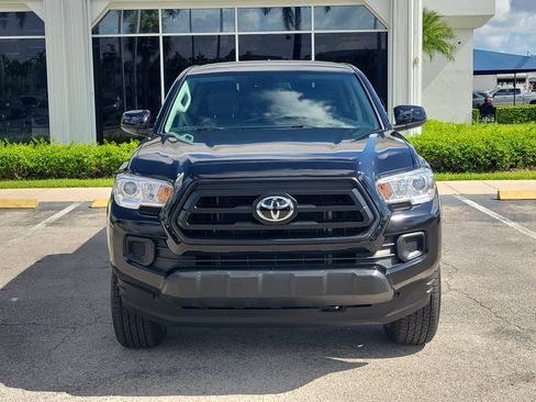 Used 2022 Toyota Tacoma SR w/ SR Convenience Package RWD image 8