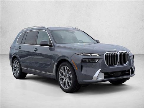 Used 2026 BMW X7 xDrive40i AWD/4WD image 7