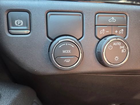 Used 2026 Chevrolet Silverado 1500 LT RWD image 18