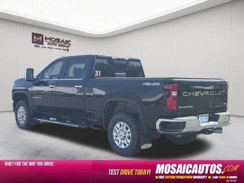 Used 2022 Chevrolet Silverado 2500 LTZ w/ LTZ Convenience Package AWD/4WD image 5