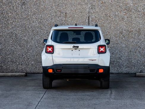 Used 2016 Jeep Renegade Trailhawk AWD/4WD image 6