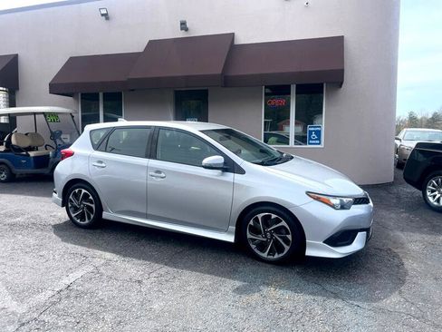 Used 2016 Scion iM image 2