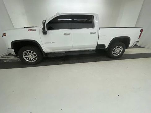 Used 2024 Chevrolet Silverado 2500 LTZ w/ LTZ Plus Package image 4