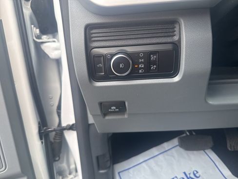 Used 2025 Ford F250 XLT image 33