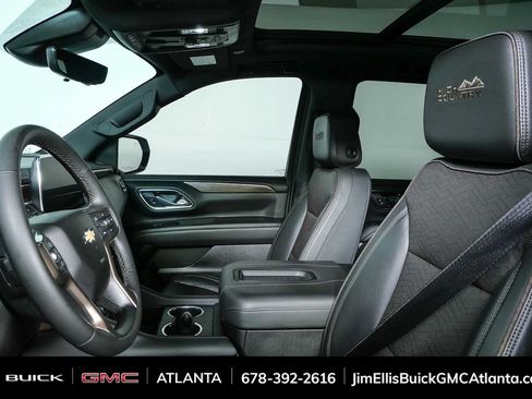 Used 2023 Chevrolet Tahoe High Country w/ Premium Package 2 AWD/4WD image 5