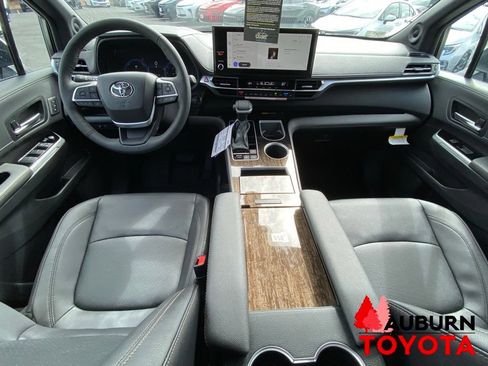 New 2026 Toyota Sienna Platinum AWD/4WD image 30