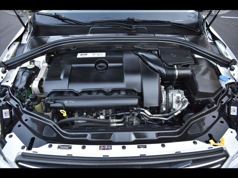 Used 2014 Volvo XC60 T6 image 38