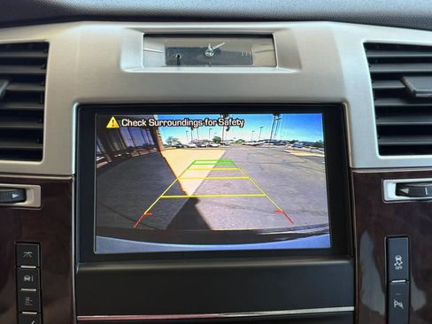 Used 2014 Cadillac Escalade Luxury AWD/4WD image 59