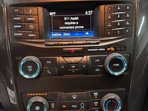 Used 2018 Ford Explorer XLT FWD image 36