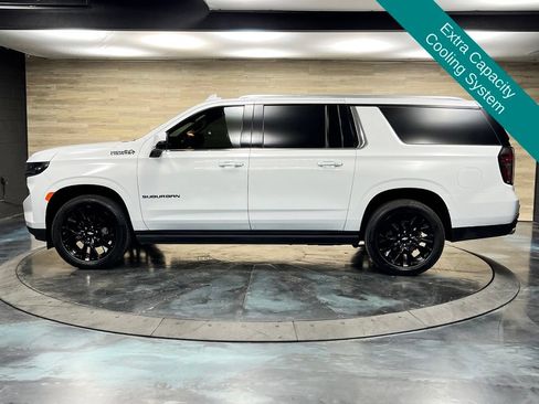 Used 2024 Chevrolet Suburban High Country AWD/4WD image 24
