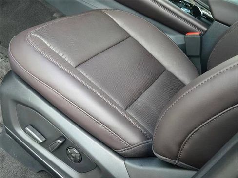 New 2026 Ford Explorer Platinum image 4