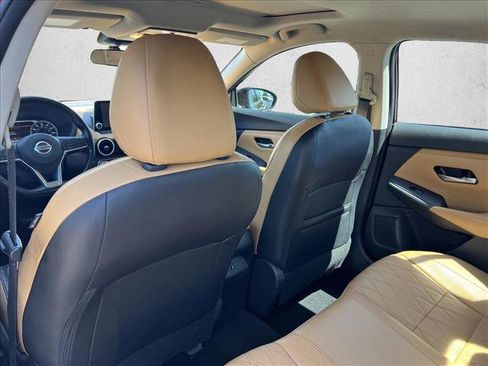 Used 2023 Nissan Sentra SV w/ SV Premium Package image 17