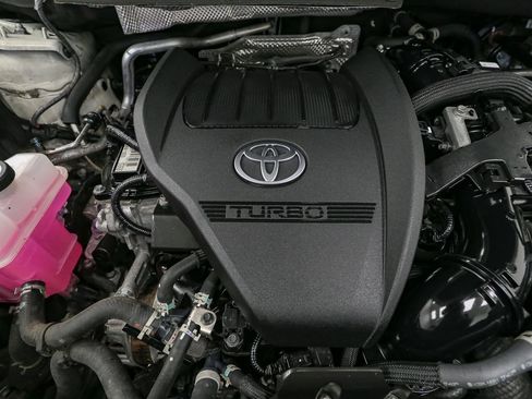 Used 2024 Toyota Grand Highlander XLE image 16