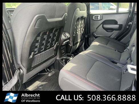 Used 2021 Jeep Gladiator Rubicon w/ Cold Weather Group image 13
