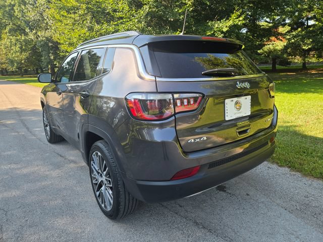 Used 2023 Jeep Compass Limited w/ Elite Group AWD/4WD image 3