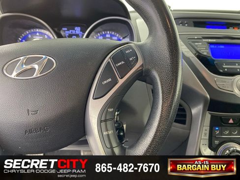 Used 2013 Hyundai Elantra GLS w/ Preferred Pkg FWD image 15