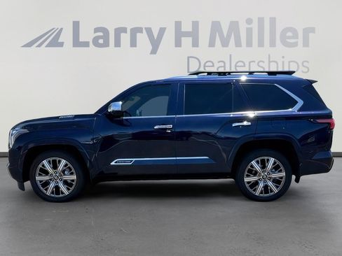 Used 2025 Toyota Sequoia Capstone AWD/4WD image 3