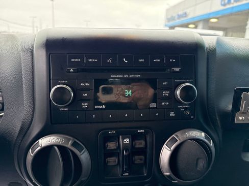 Used 2014 Jeep Wrangler Unlimited Sport w/ Quick Order Package 24S image 24