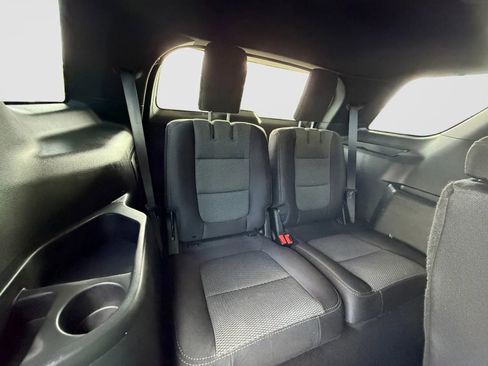 Used 2019 Ford Explorer XLT w/ Equipment Group 201A AWD/4WD image 20