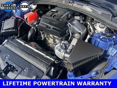 Used 2021 Chevrolet Camaro LT w/ Technology Package image 27