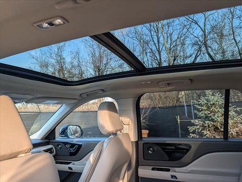 Certified 2023 Lincoln Aviator Reserve w/ Equipment Group 201A image 29