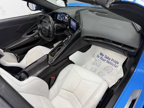 Used 2023 Chevrolet Corvette Stingray Coupe w/ 1LT RWD image 23
