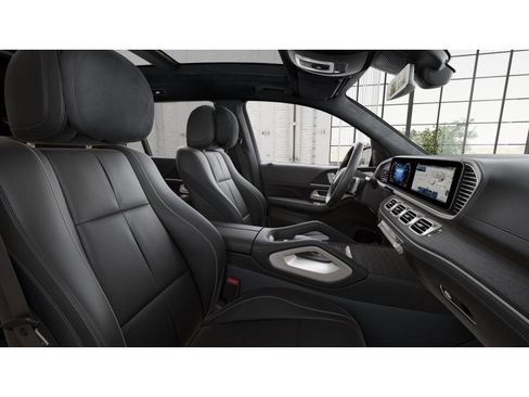 New 2025 Mercedes-Benz GLS 580 4MATIC image 5