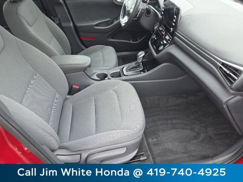 Used 2022 Hyundai Ioniq SE image 23